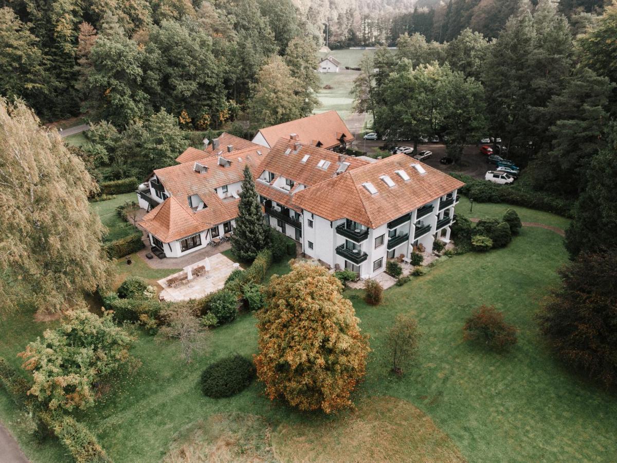 Landhotel Waldhaus Laubach  エクステリア 写真