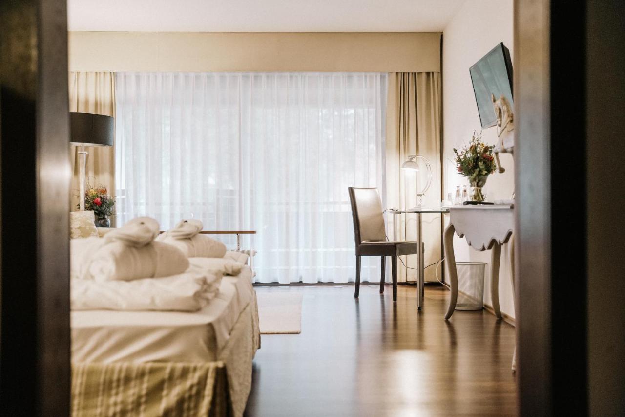 Landhotel Waldhaus Laubach  エクステリア 写真