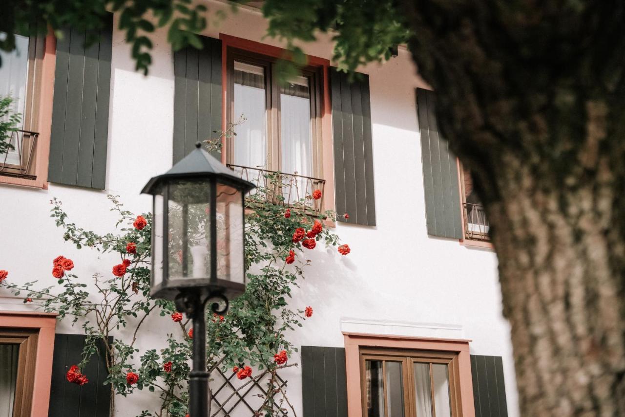 Landhotel Waldhaus Laubach  エクステリア 写真